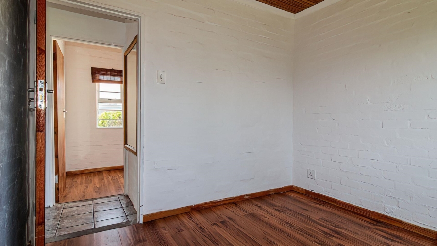 4 Bedroom Property for Sale in De Kelders Western Cape